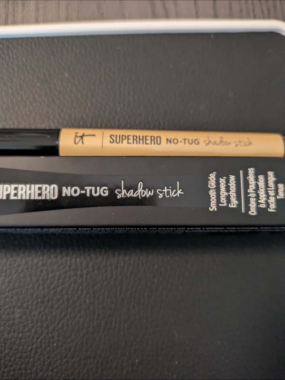 It Cosmetics SUPERHERO No-Tug Shadow Stick - Gallant Gold